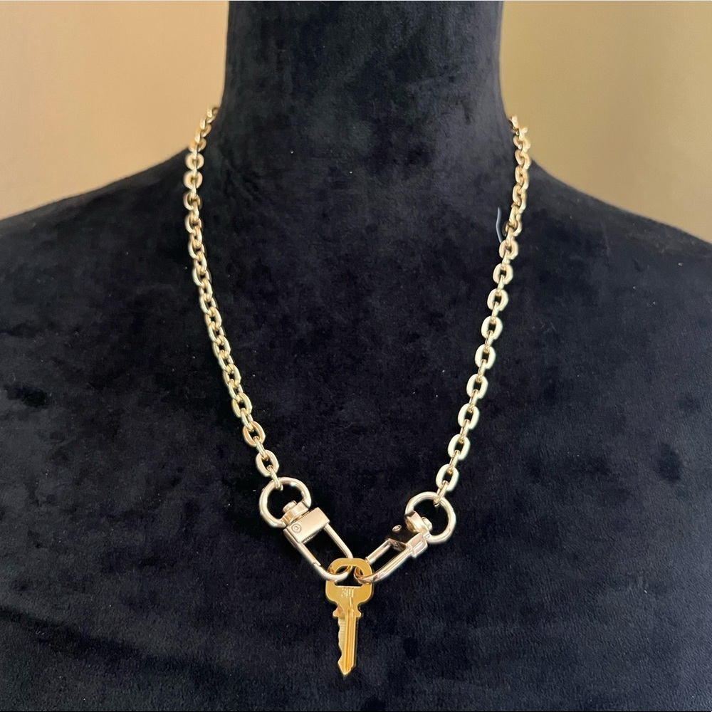 Louis Vuitton Replacement Key with a gold-tone chain (55 cm in length)